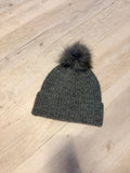 Zara Wintermütze mit Fellbömmel Gr. M grau