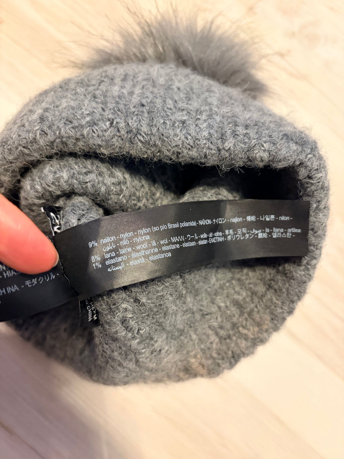 Zara Wintermütze mit Fellbömmel Gr. M grau