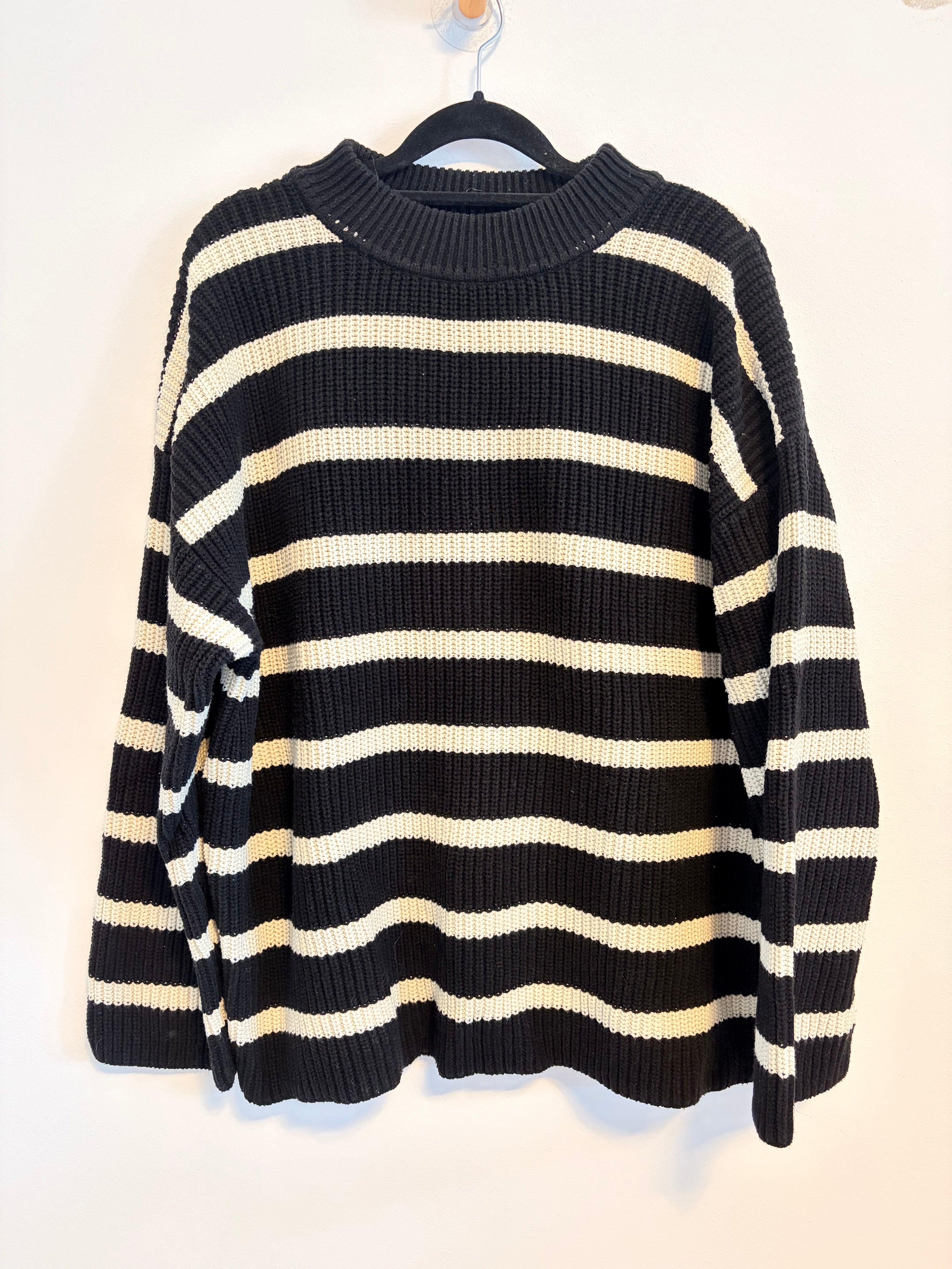 H&M gestreifter Strickpullover Creme schwarz oversize Grobstrick Gr. XS