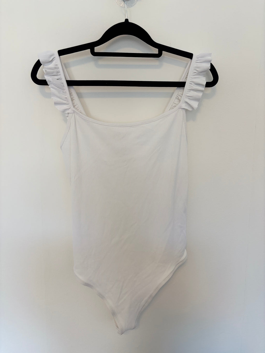 Zara weißer Body mit Rüschen