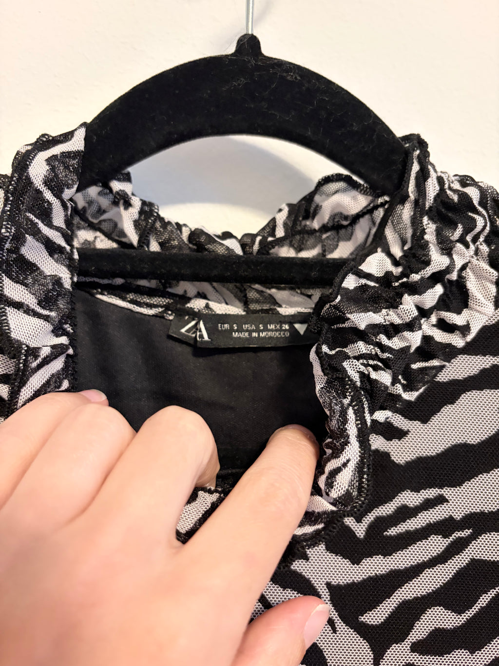 Zara Maxikleid Aninmalprint Zebraprint Volant Gr. S