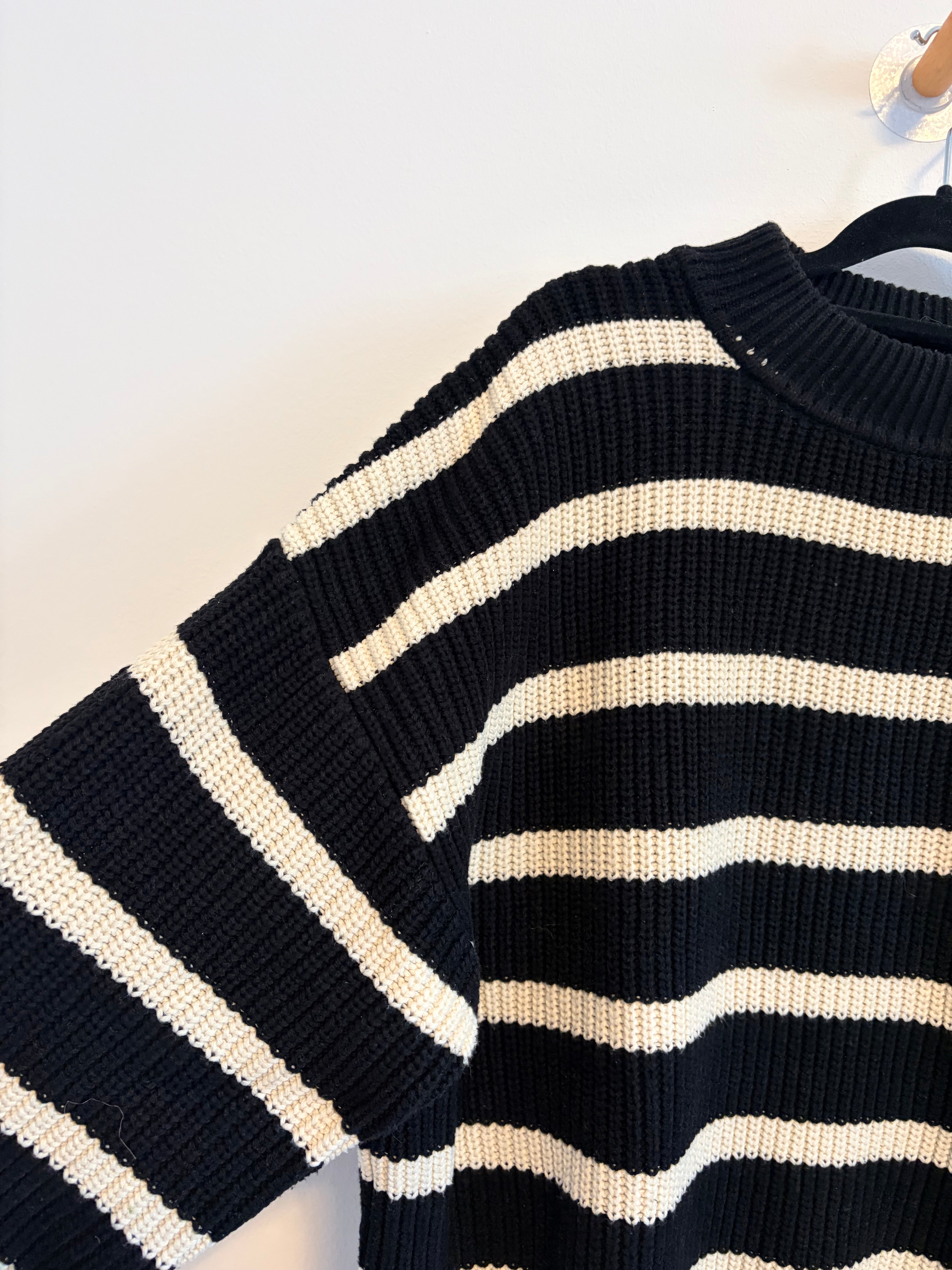 H&M gestreifter Strickpullover Creme schwarz oversize Grobstrick Gr. XS