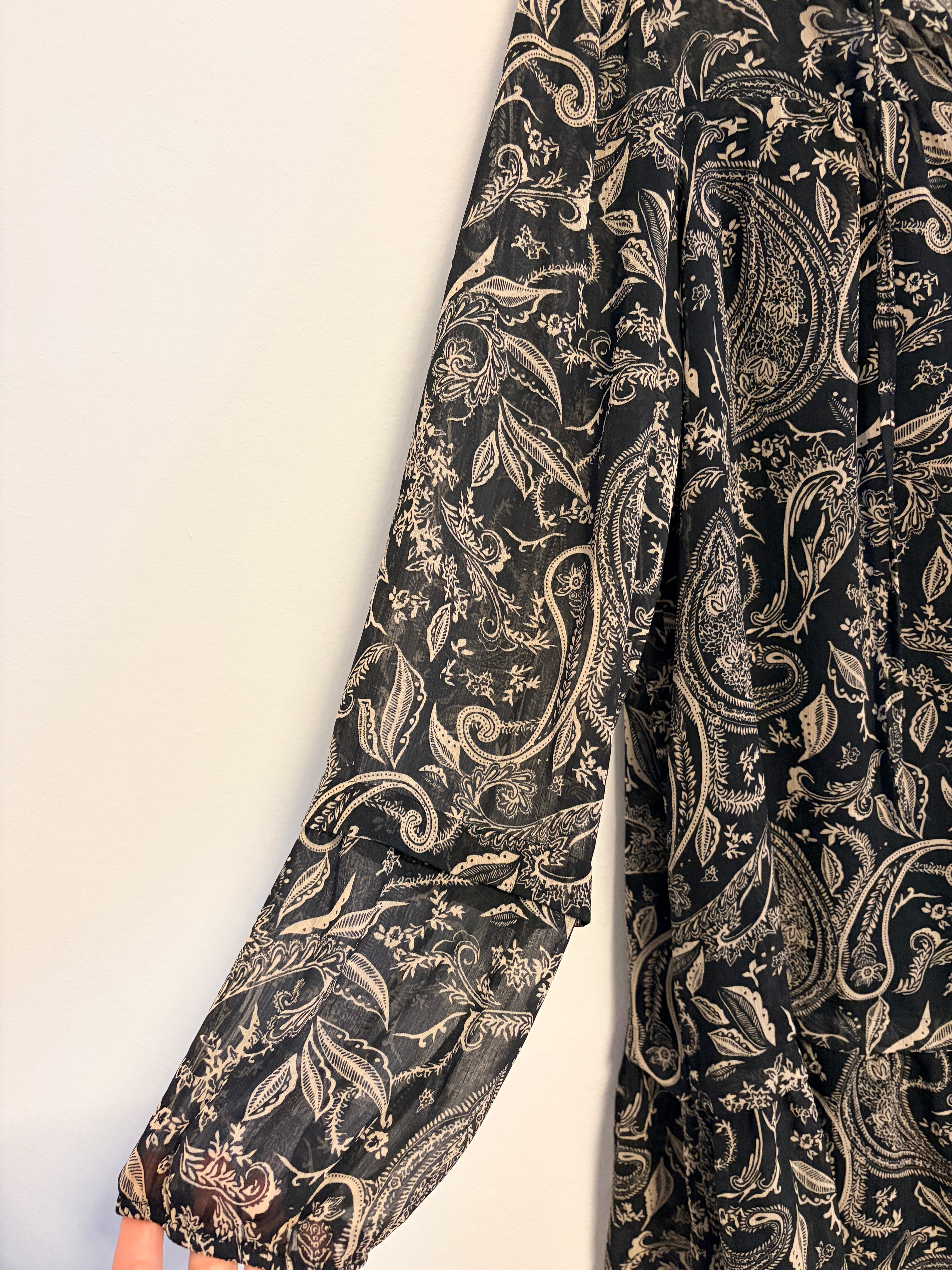 Zara Kleid mit Paisleymuster schwarz weiß langarm Gr.