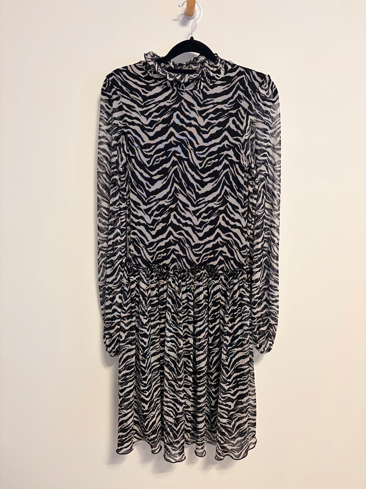 Zara Maxikleid Aninmalprint Zebraprint Volant Gr. S